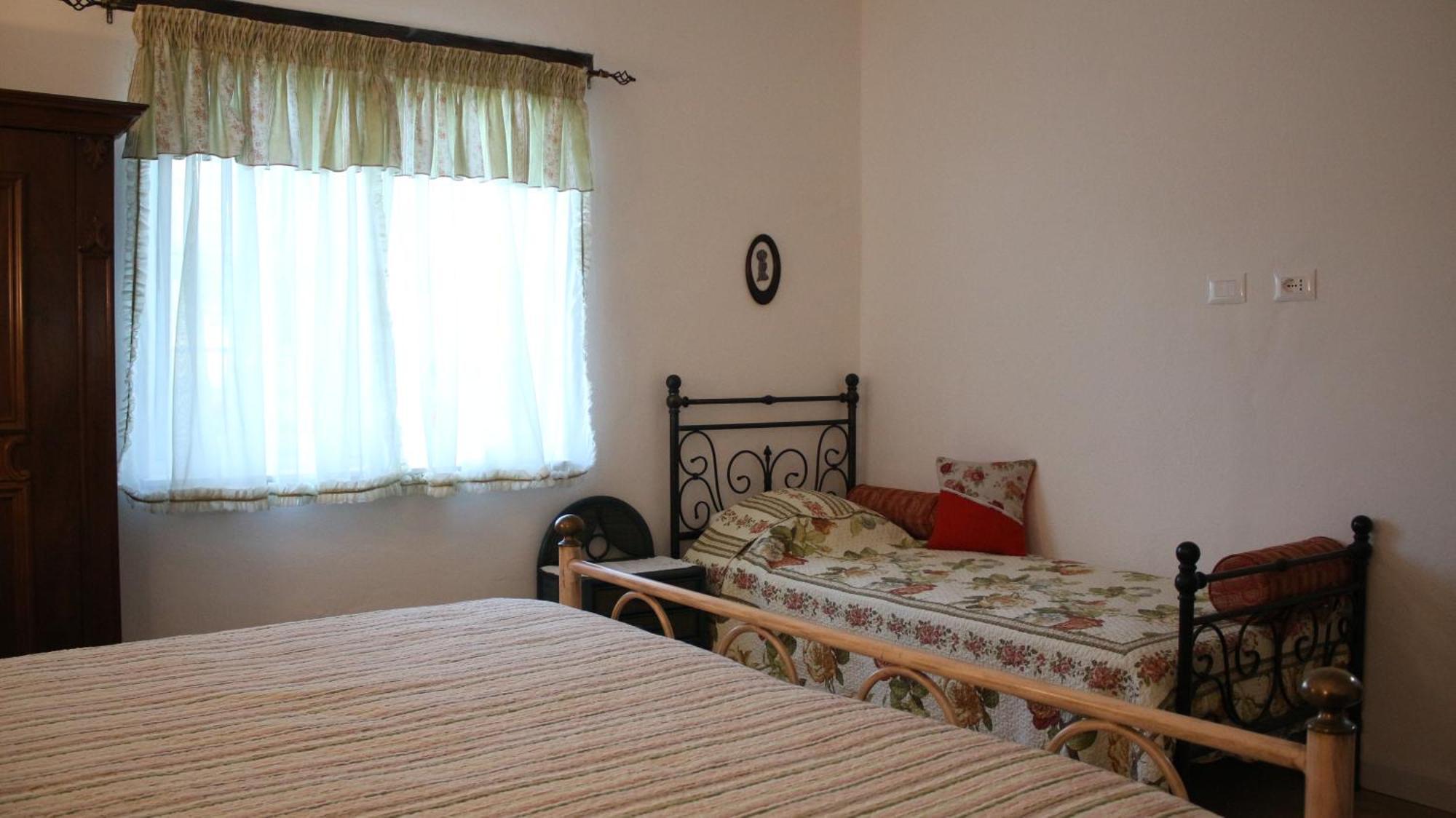 "Per Mik" Cottage In Vineyard Shkoder Luaran gambar